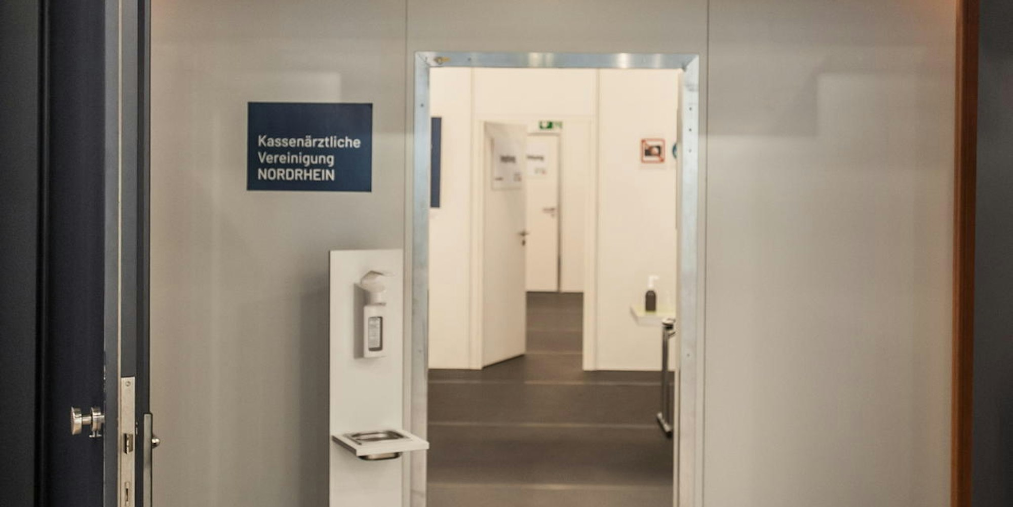 impfbeginn-corona-impfzentrum_leverkusen__ALF_7158