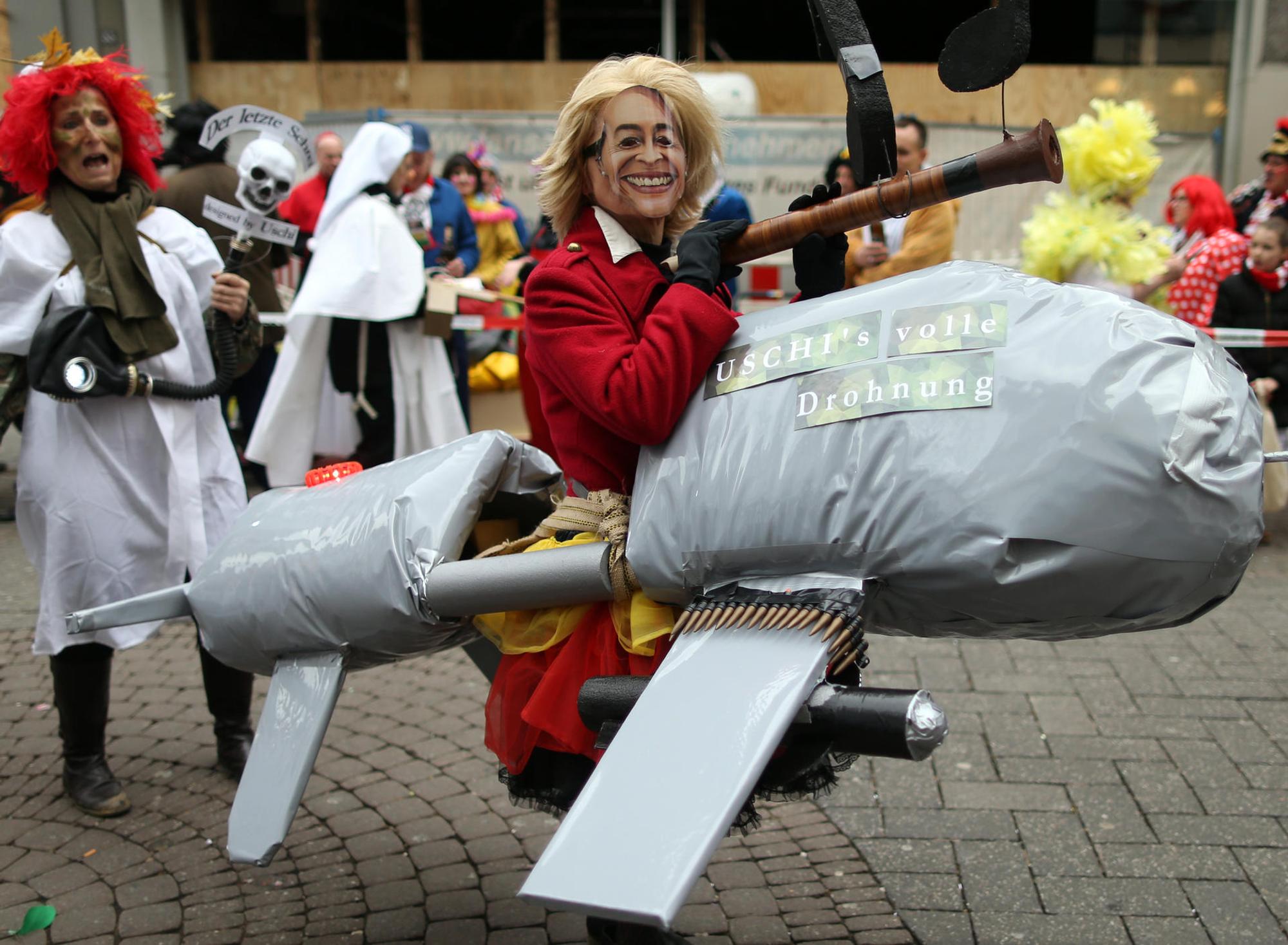 von_der_leyen_rosenmontagszug