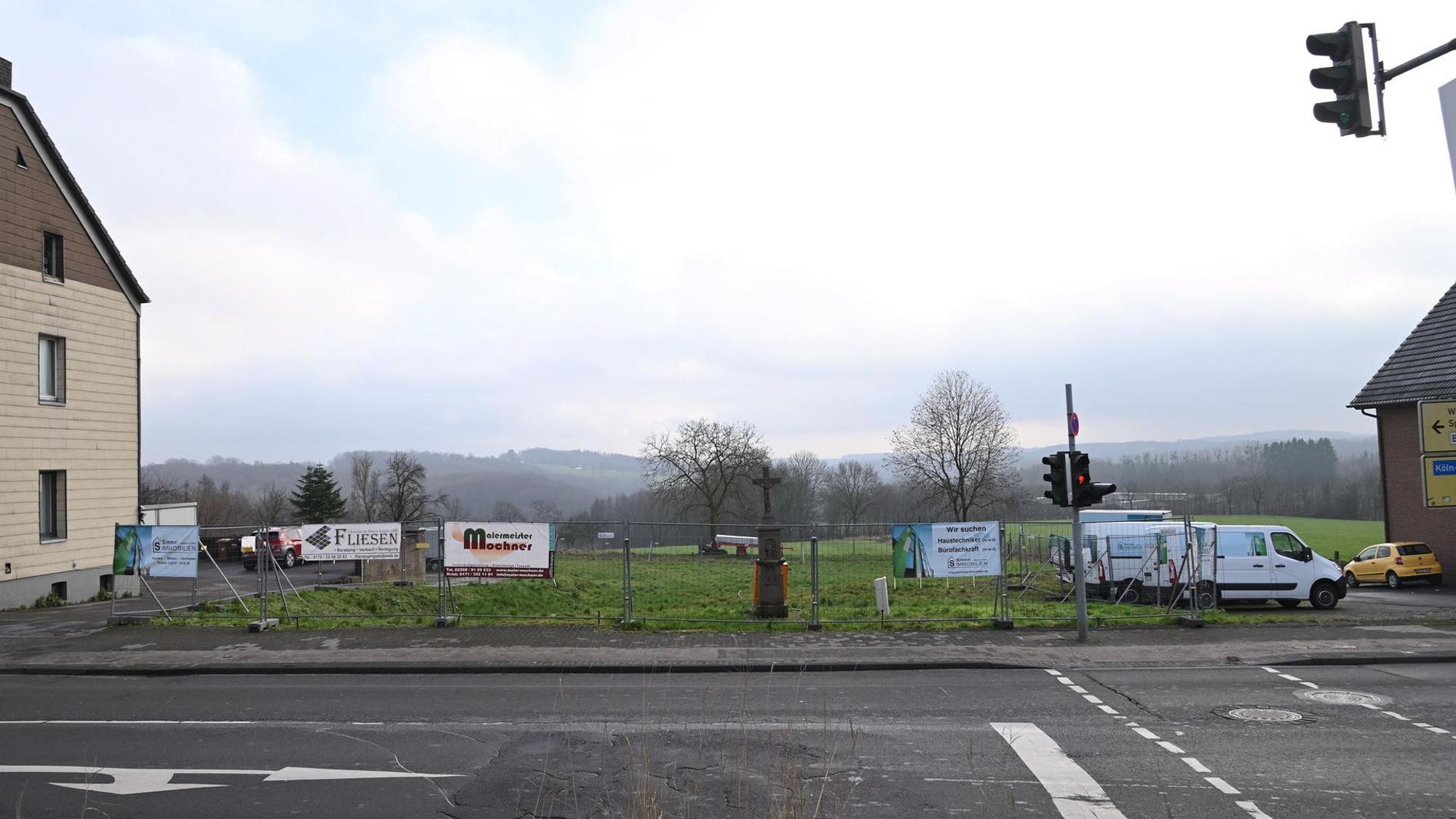 Das Foto zeigt die mögliche Zufahrt zum geplanten Einzelhandelszentrum in Herkenrath.