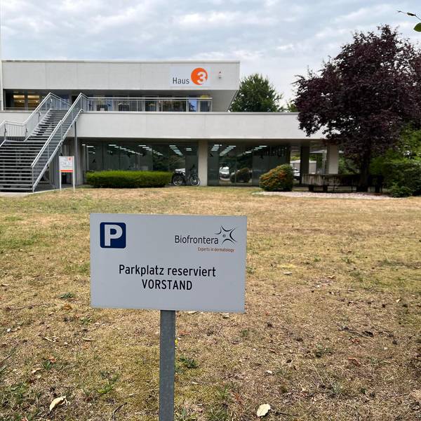 LEV-Biofrontera-Vorstandsparkpla