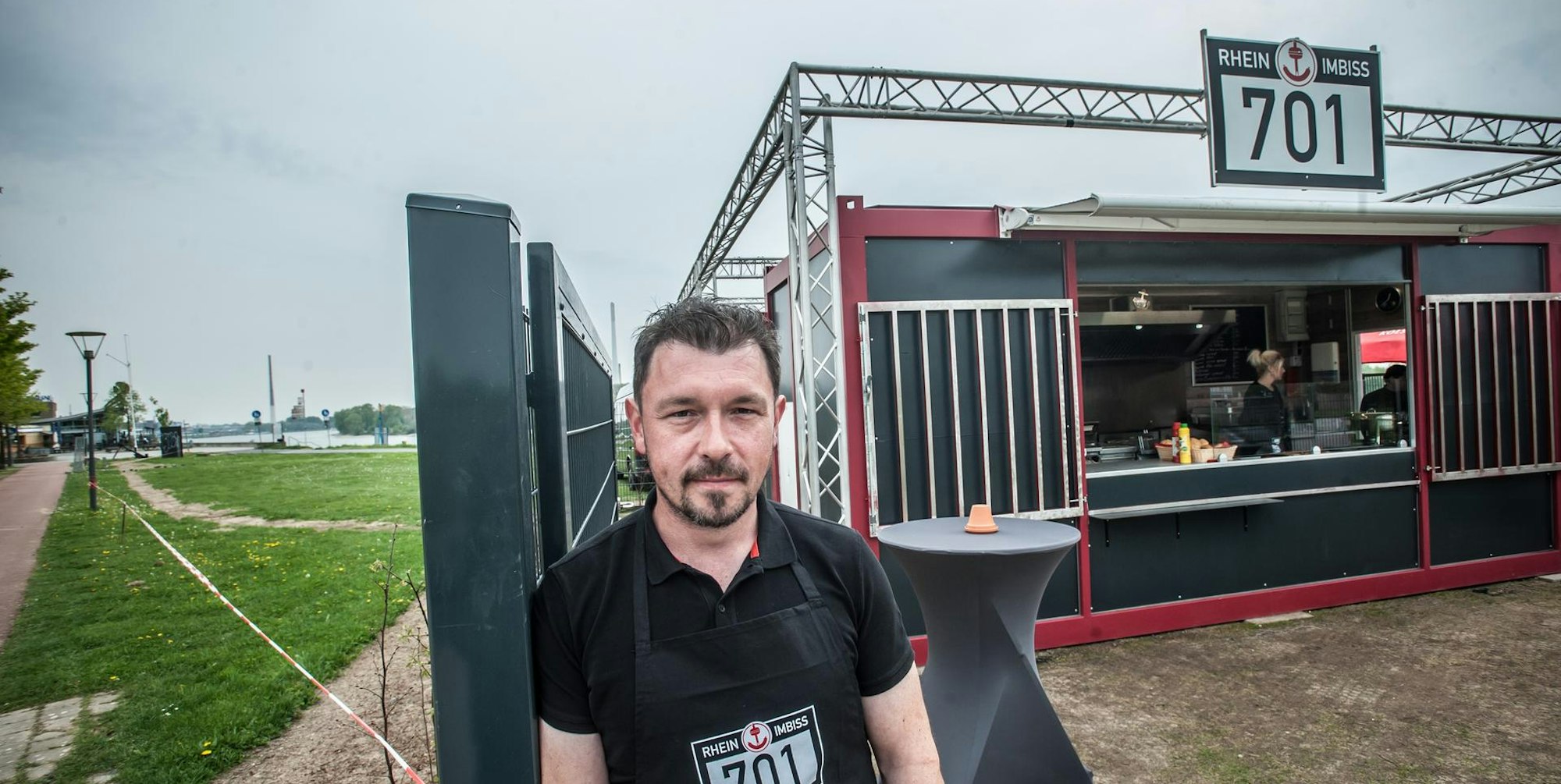 Adam Podstawa Rhein Imbiss 701_002