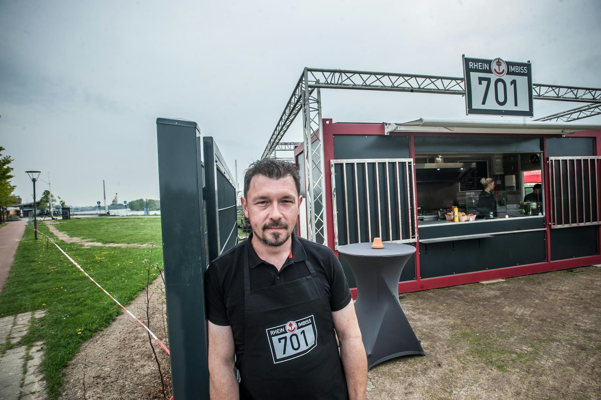Adam Podstawa Rhein Imbiss 701_002