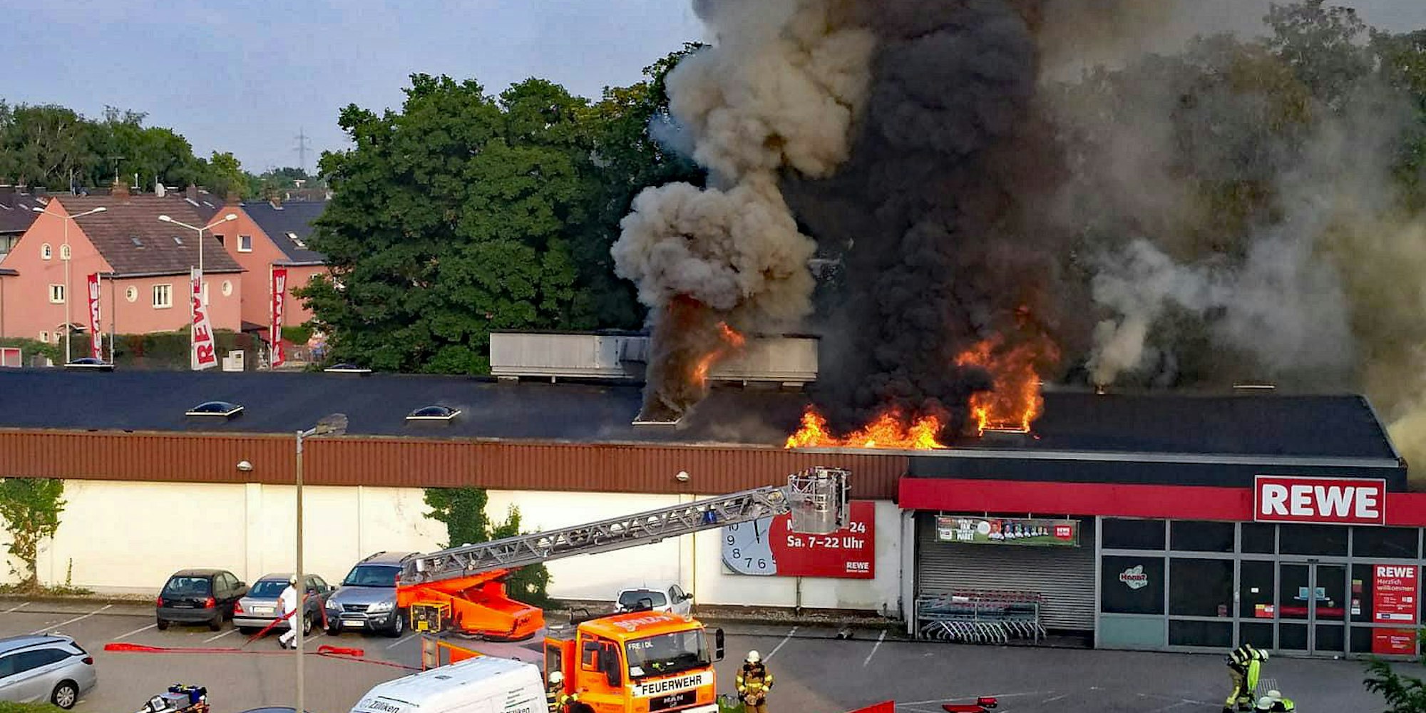 20180610_F_Groszbrand_Rewe_003a