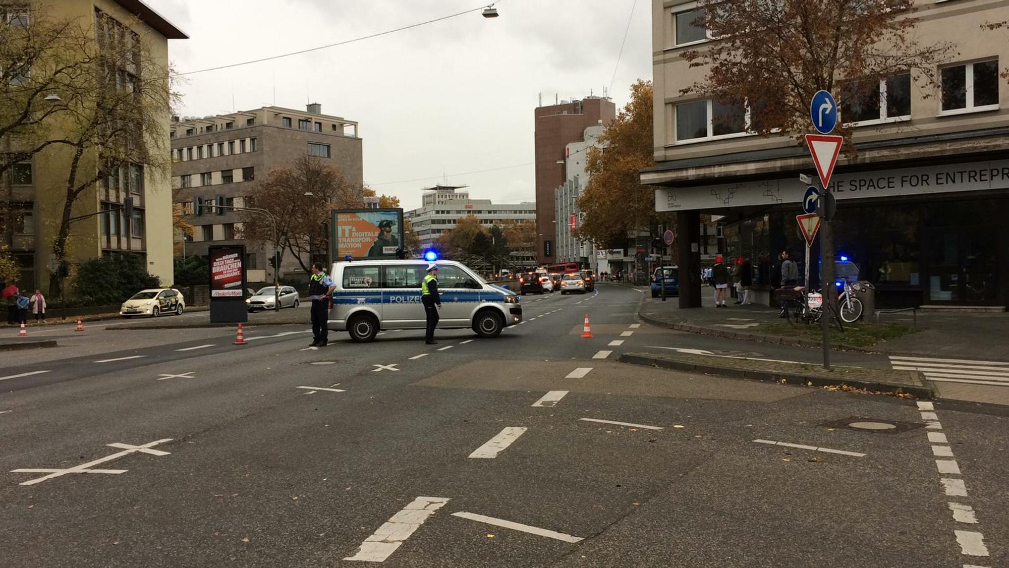 Barbarossaplatz Straßensperrung