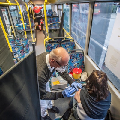 impfbus-_leverkusen_rar_RLE_01052022ALF_7566