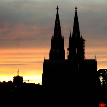 Dom im Abendrot
