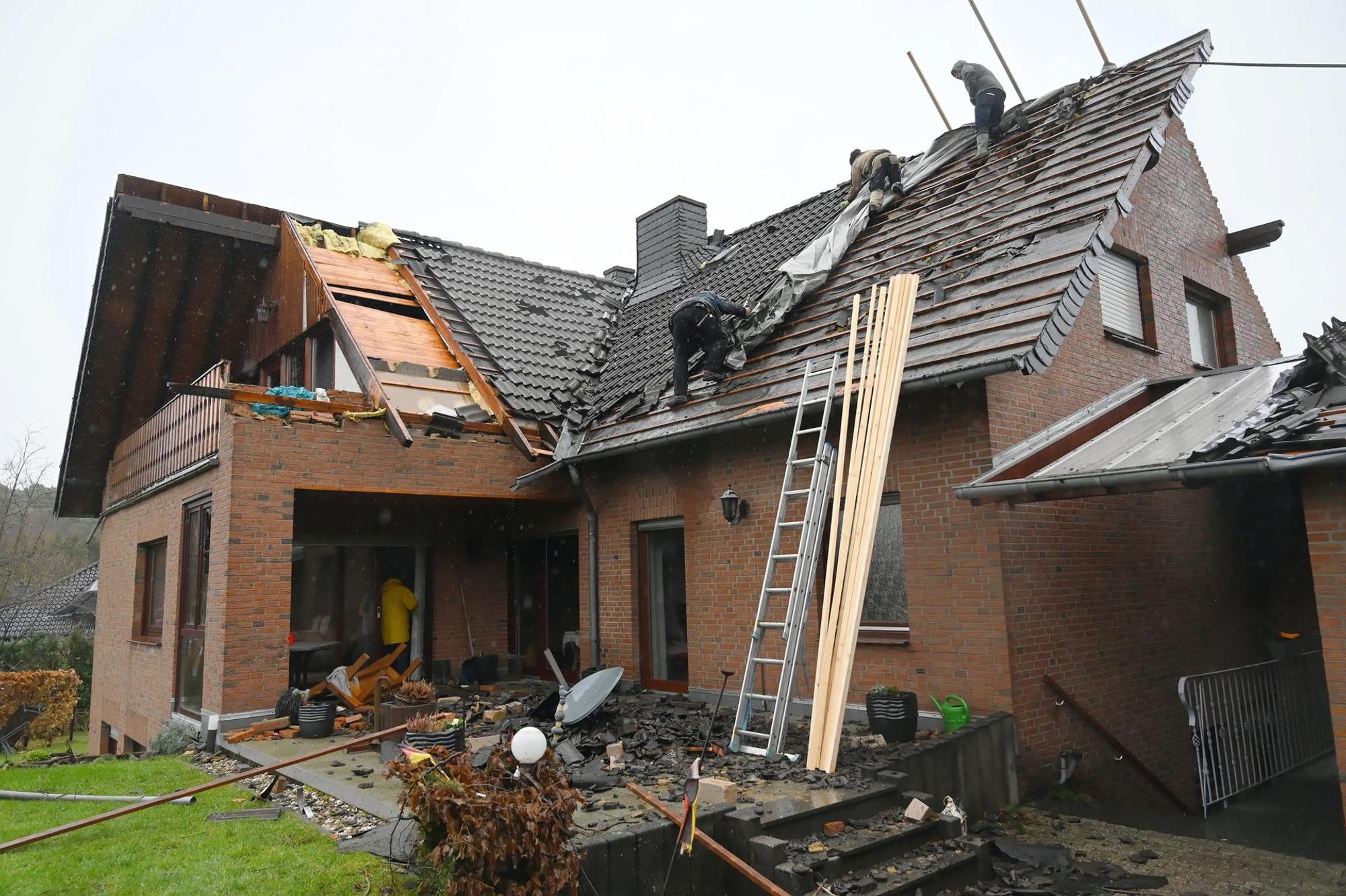 Roetgen Schäden Tornado dpa