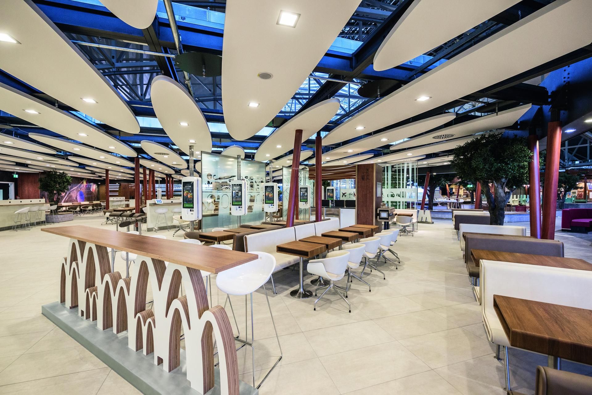 McDonalds_Restaurant_der_Zukunft_Frankfurt_Flughafen