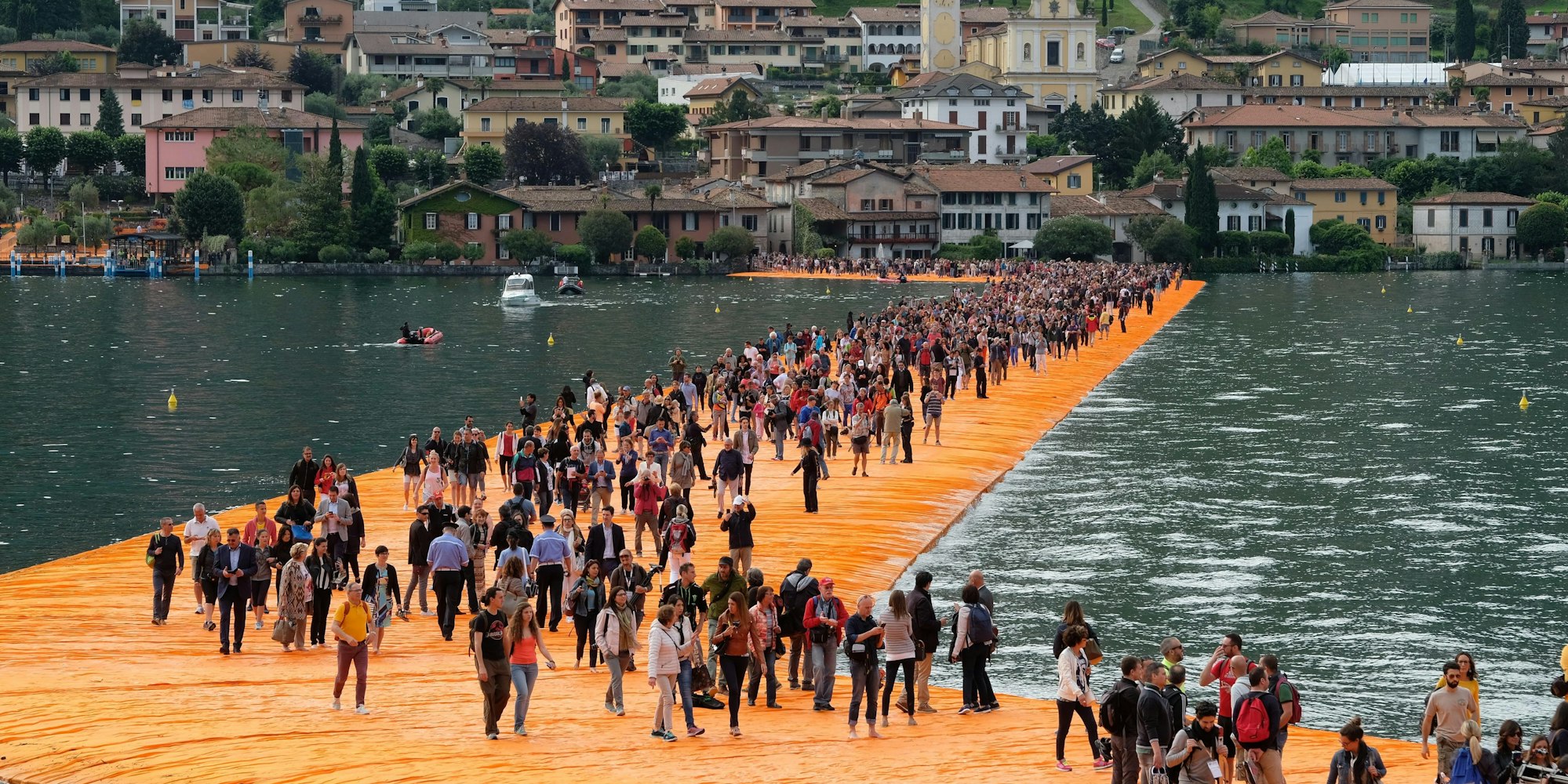 Floating Piers