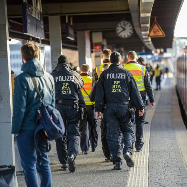 Kontrollen Masken Bahnhof Deutz