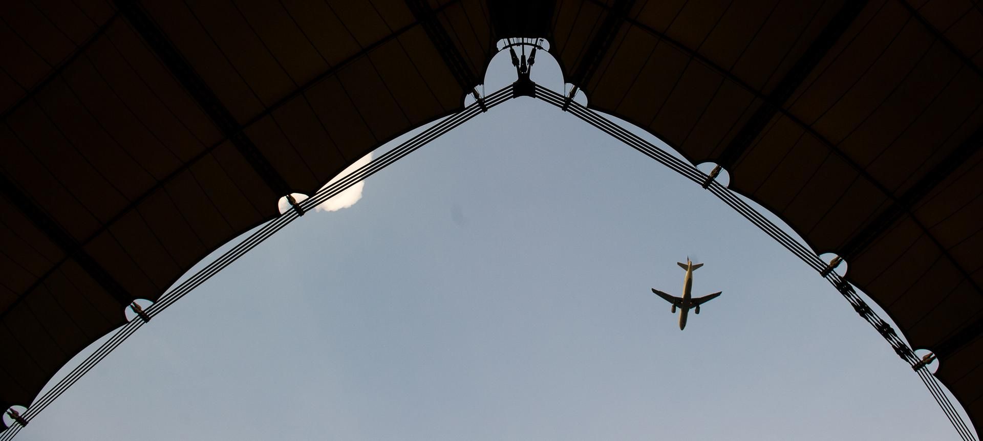 Flugzeug Symbol DPA 021219