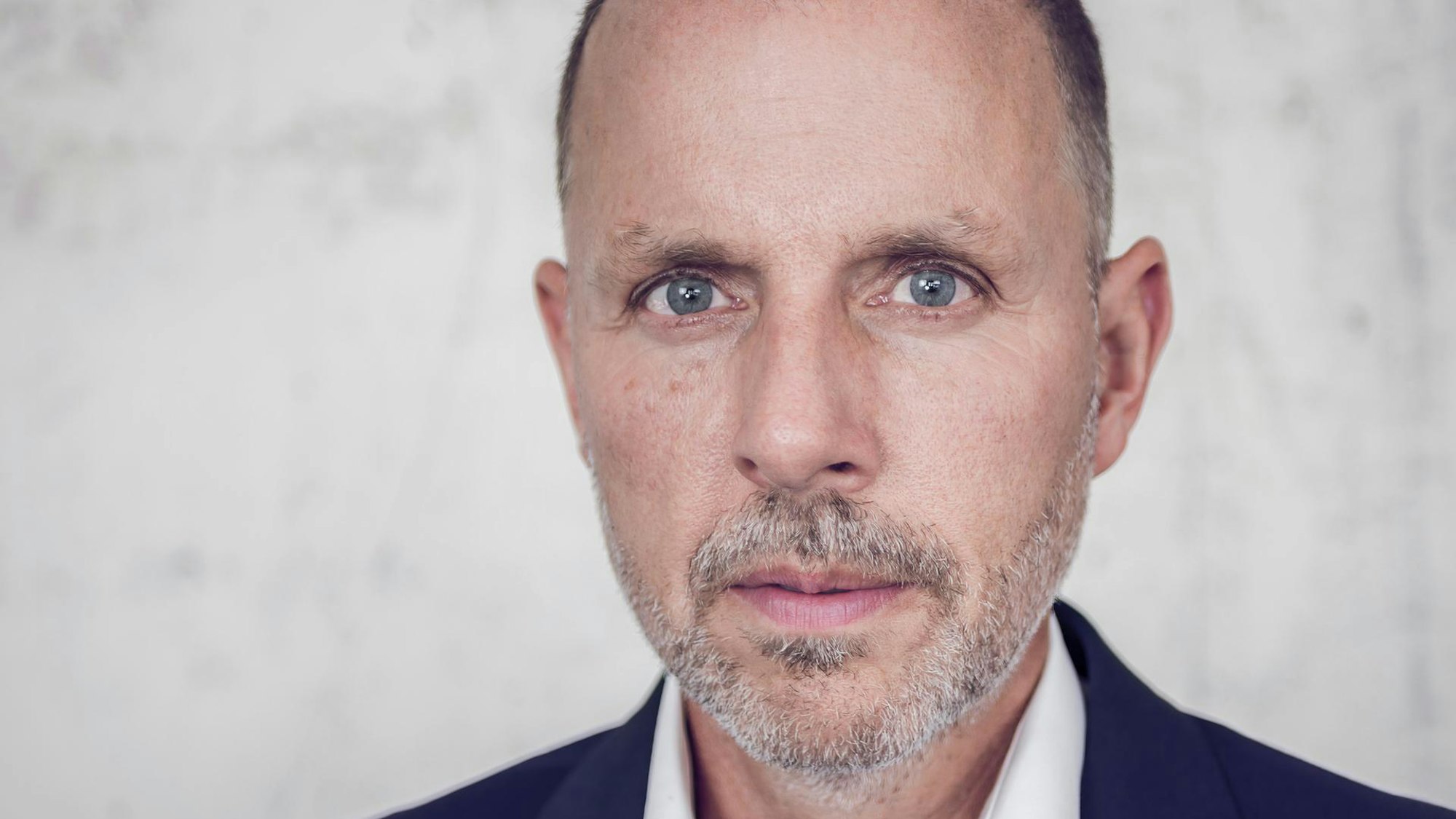 Portraitfoto vom Kölner Rechtsanwalt Christian Solmecke.