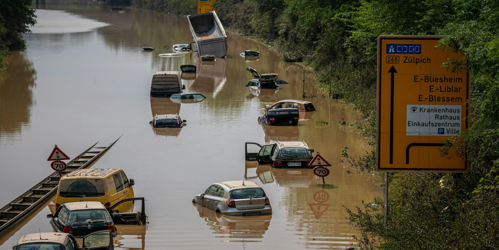 Autos unter Wasser B265 mh