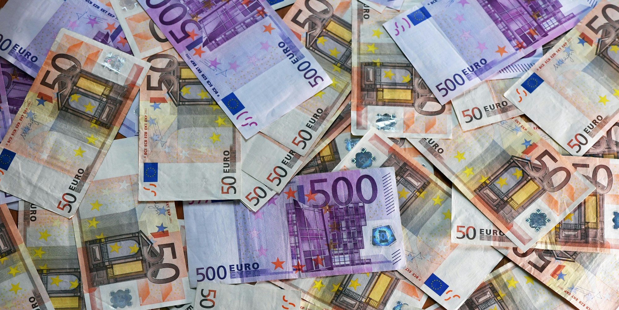 Haufen Geldscheine