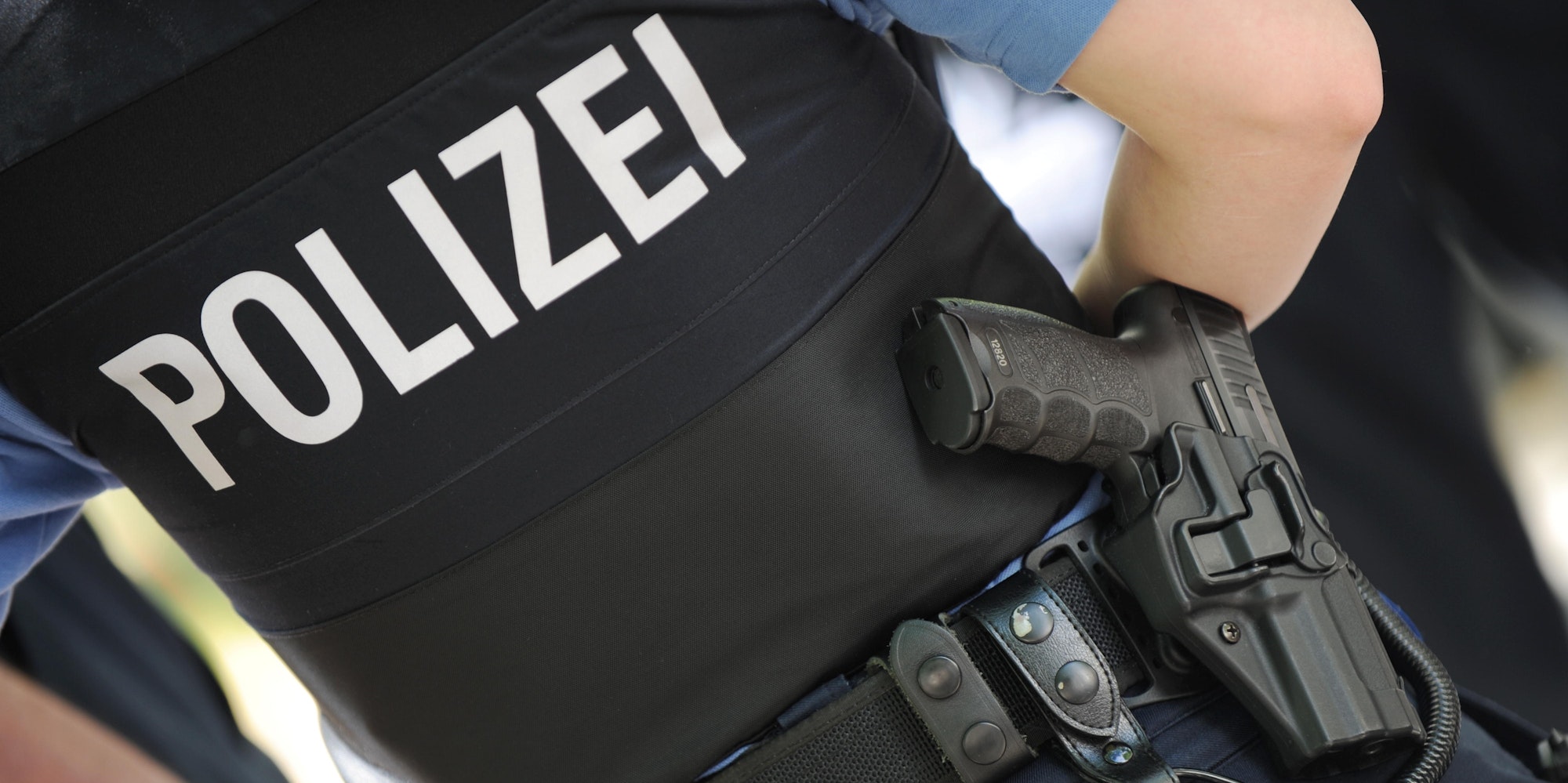 Polizei_symbolbild_schriftzug