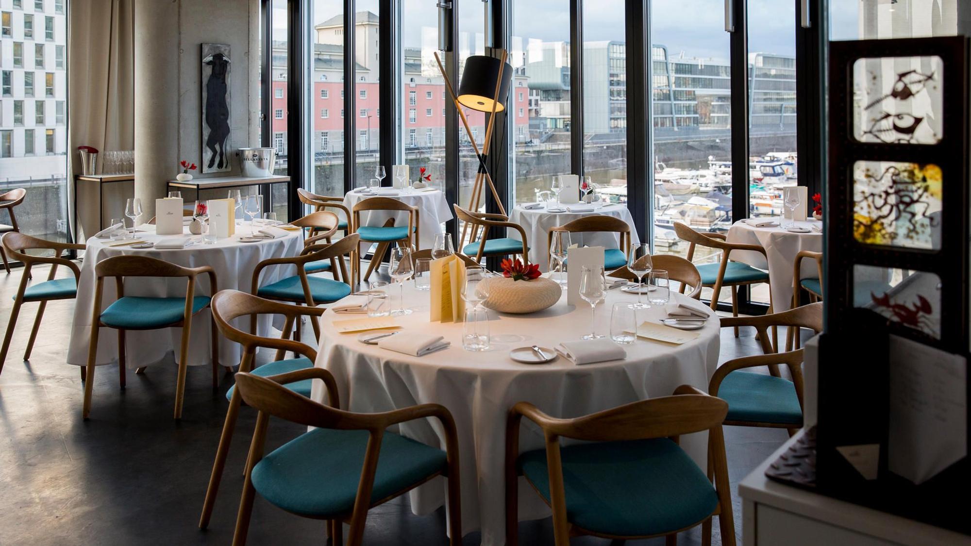 Das Restaurant Ox und Klee drinnen.