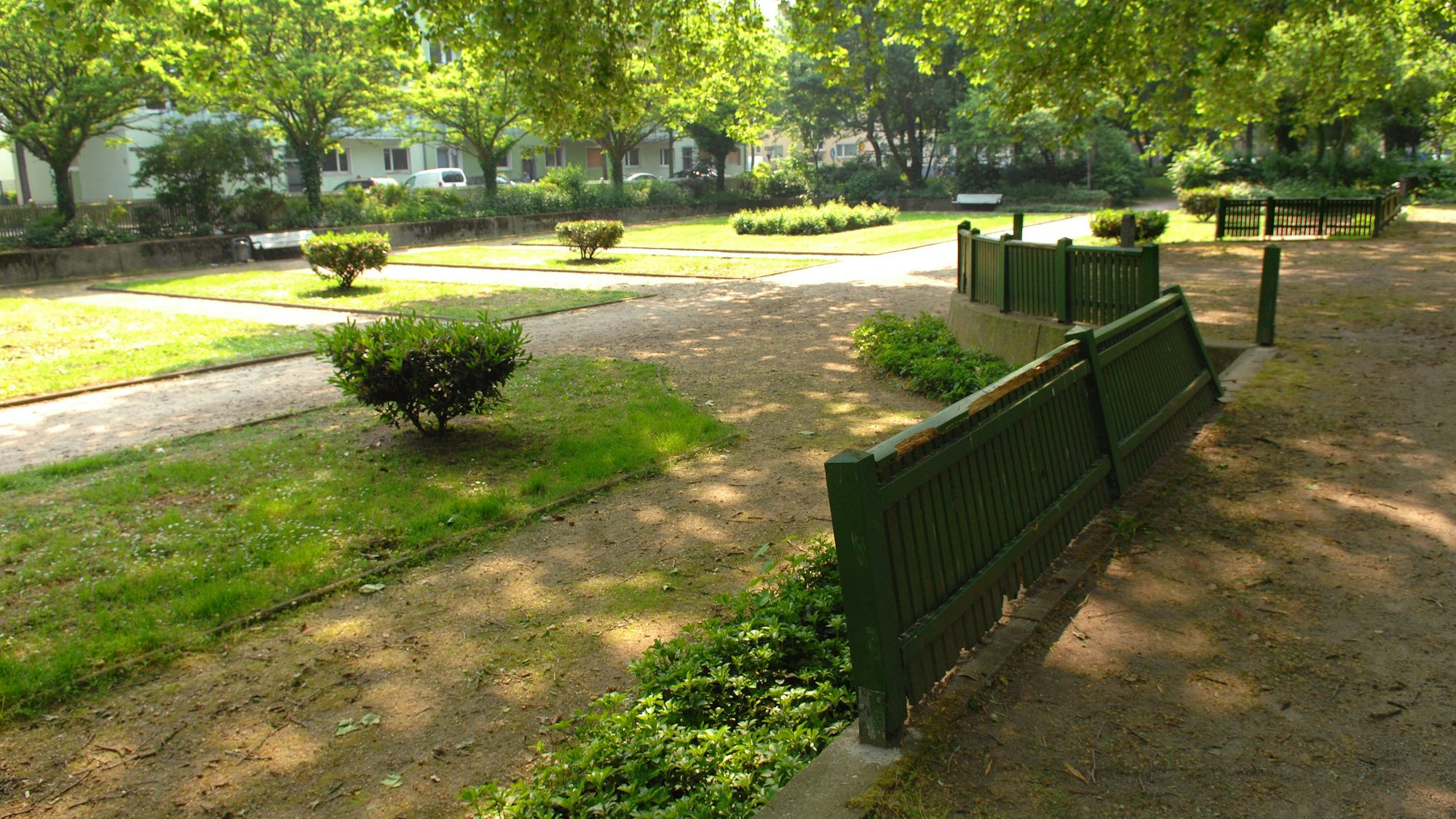 Weg durch einen Park