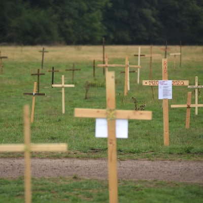 20200903-RAK-GrabkreuzeGleuelerWiese-009