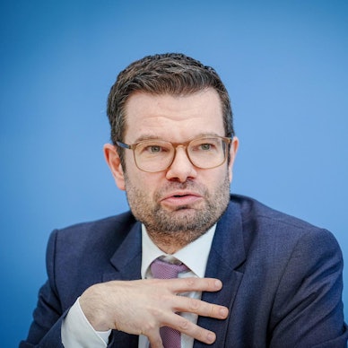 Buschmann dpa 130722