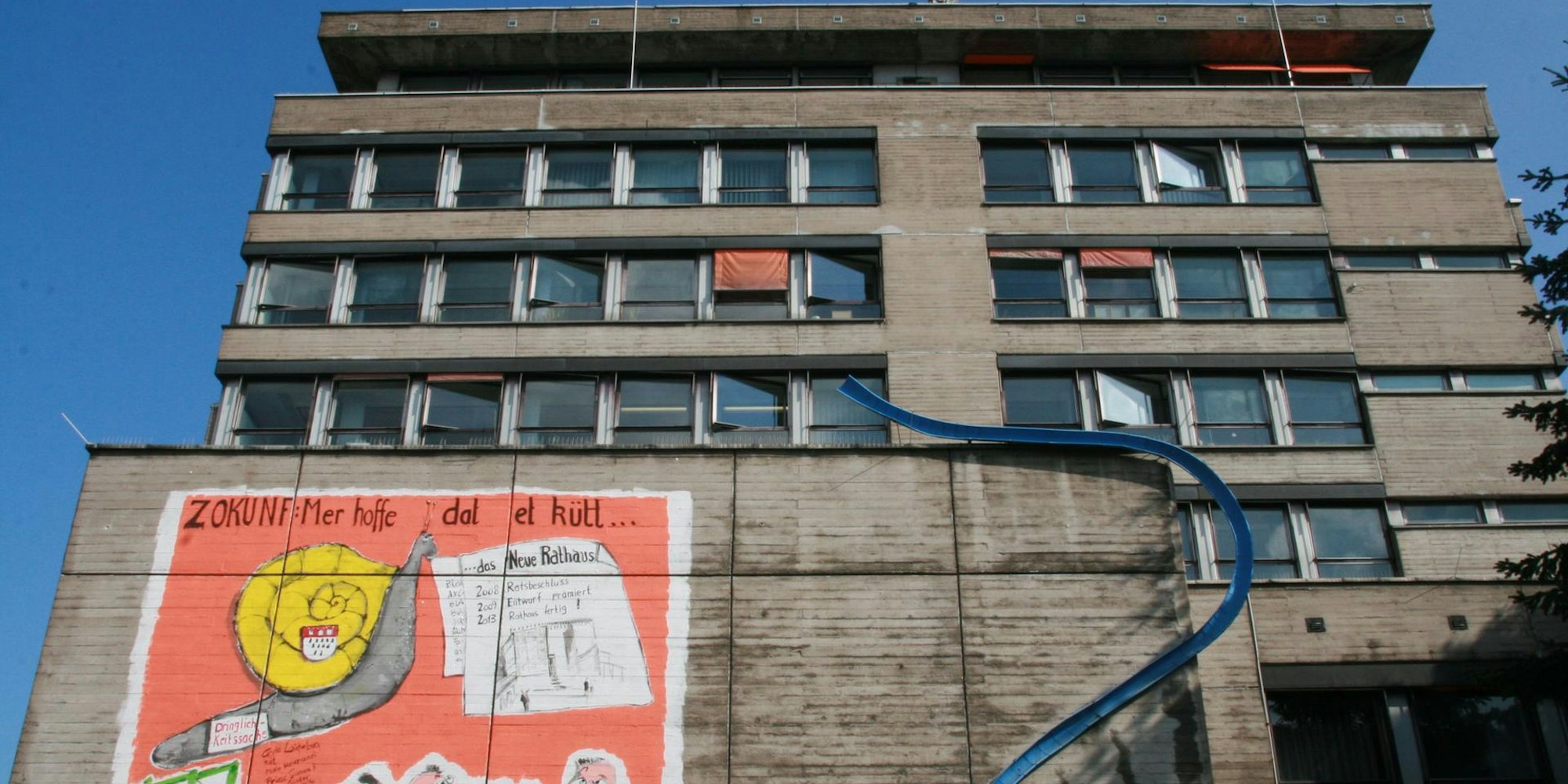 sues Foto 1 Marodes Bezirksrathaus Der Auszug verschiebt sich. Foto Archiv Süsser