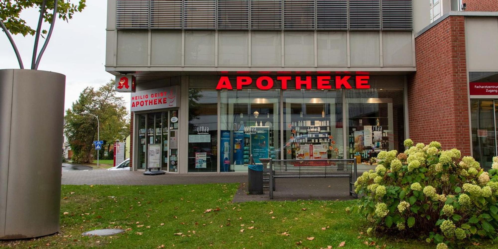 Apotheke Longerich tagsüber