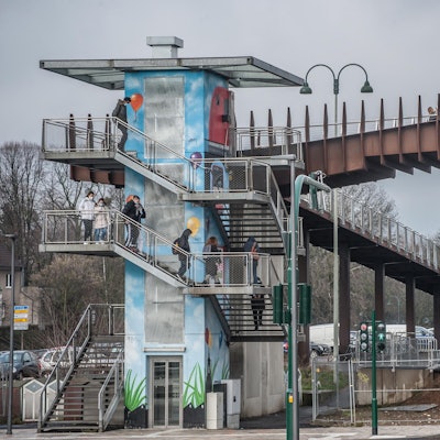 Aufzug Bahnhof Opladen Brückenturm