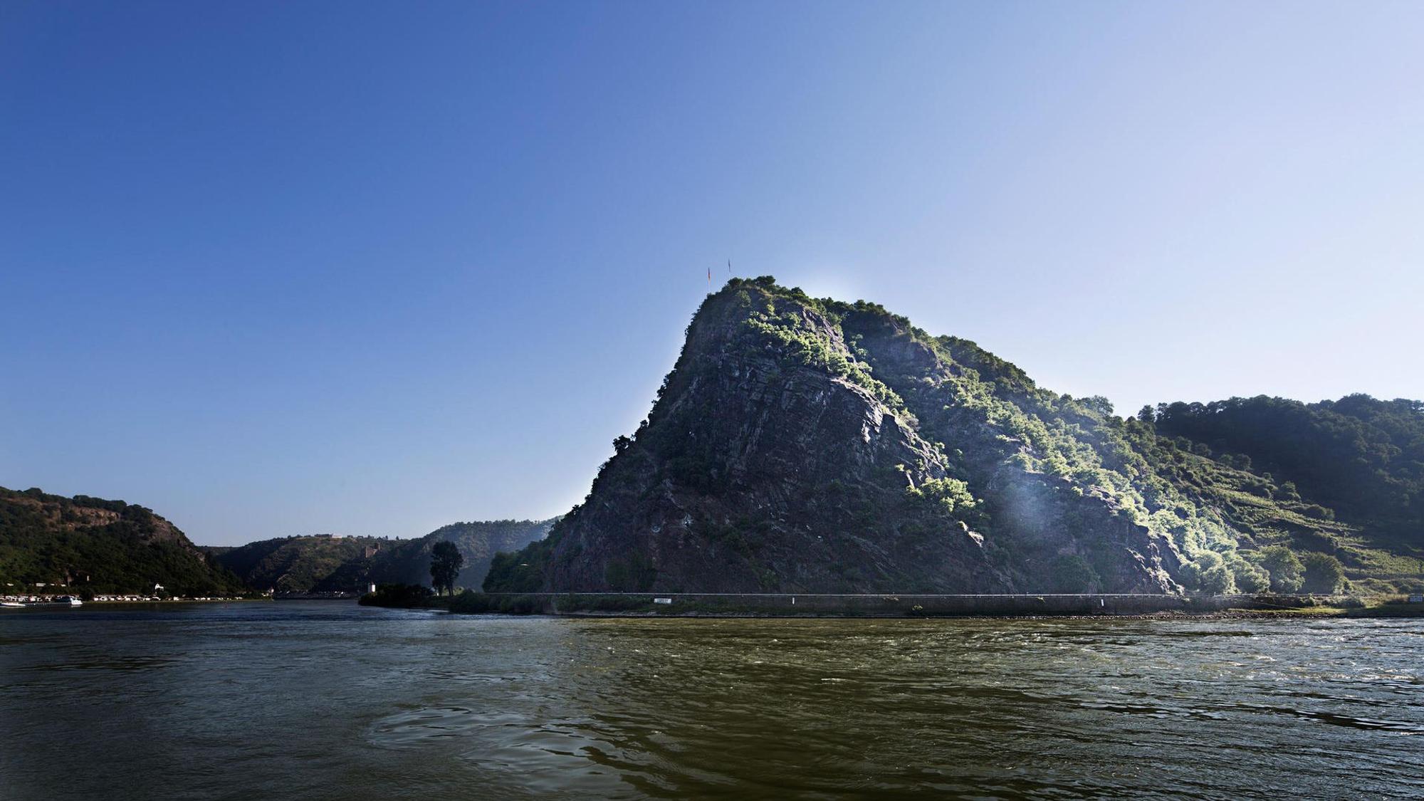 Loreleyfelsen und der Rhein