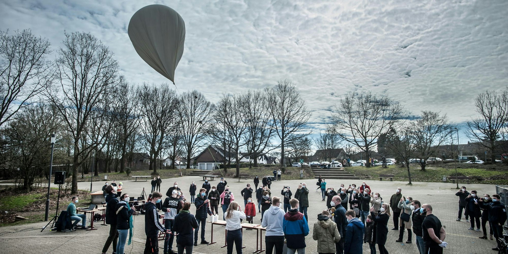 stratosphaerenballon--LE_leverkusen20032021ALF_9056