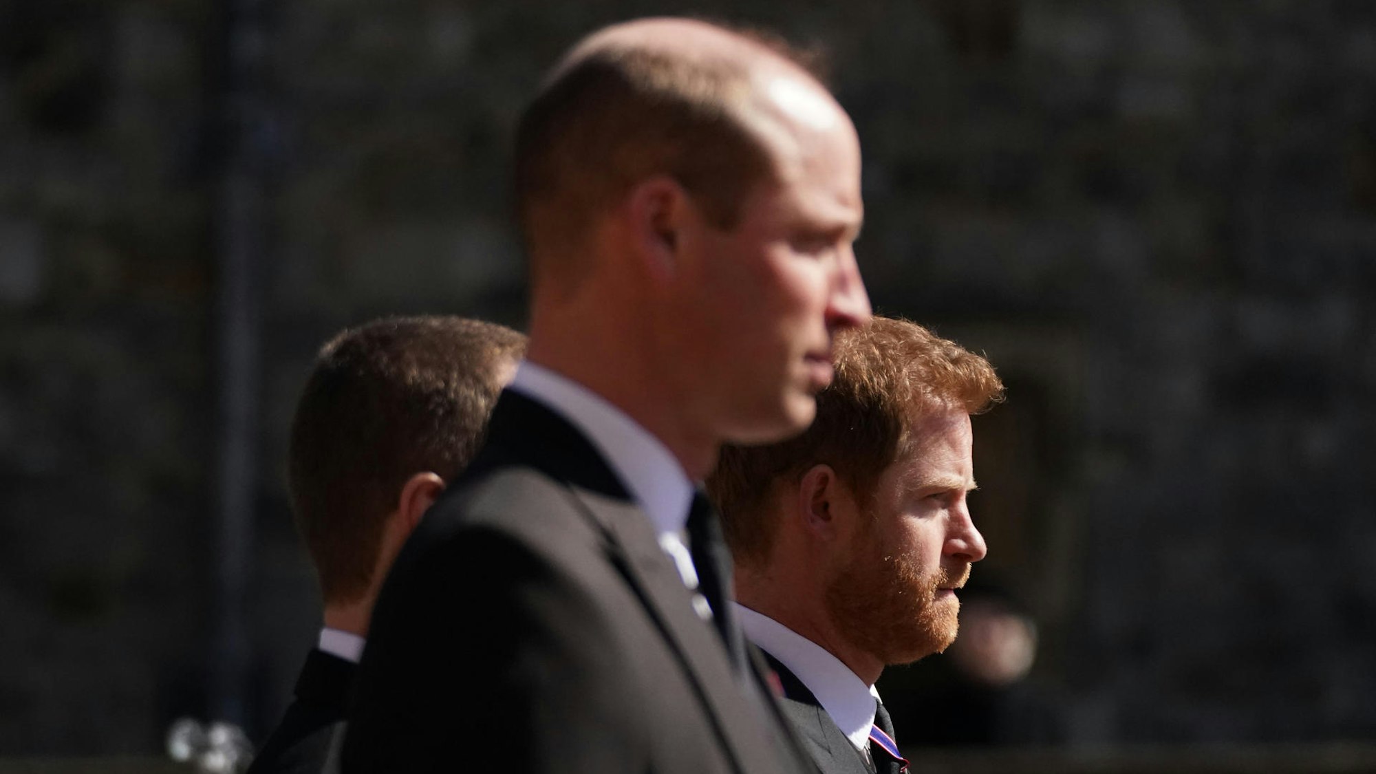 Prinz Harry und Prinz William bei den Trauerfeierlichkeiten für Königin Elizabeth.