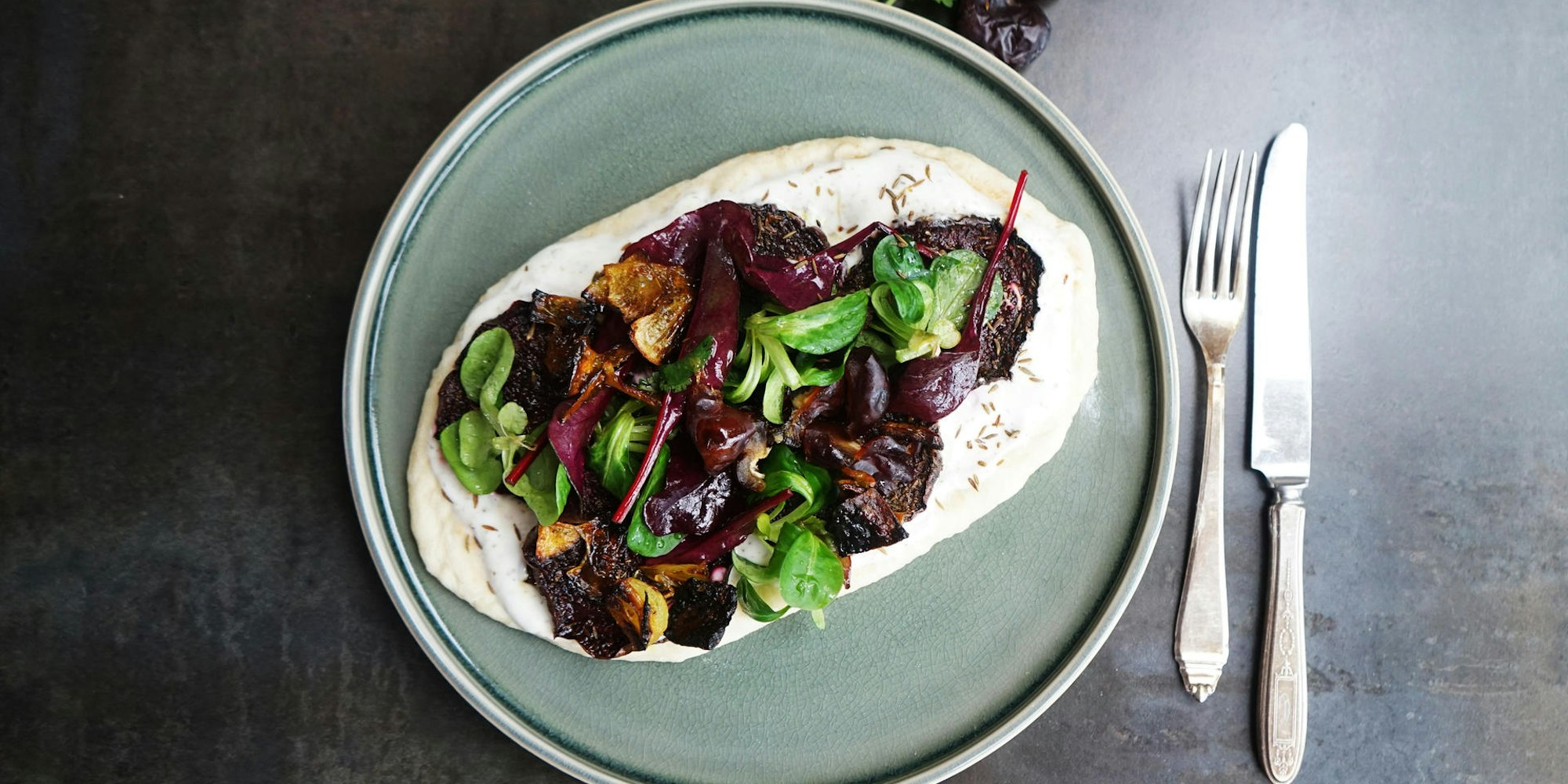 Fladenbrot mit roter bete