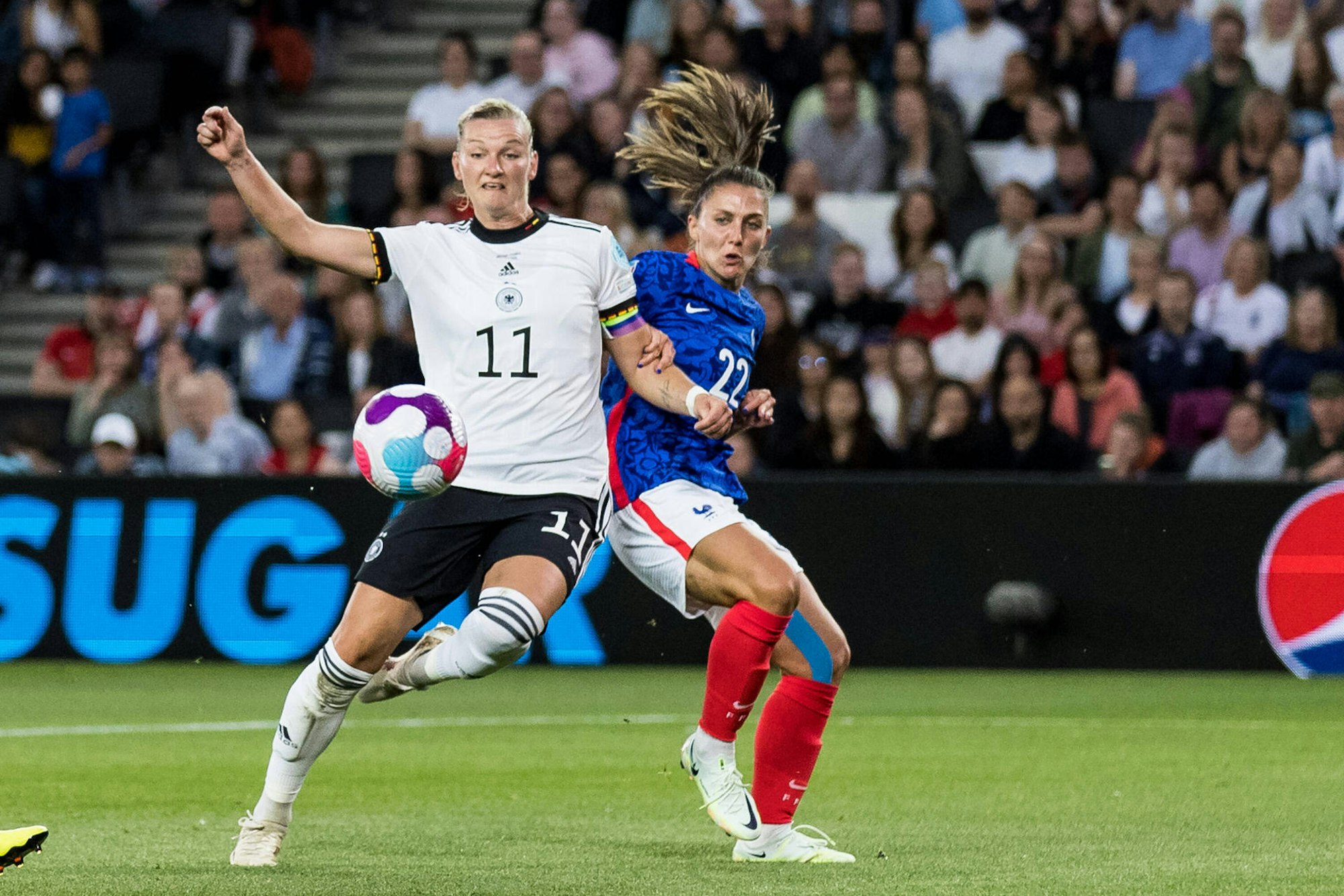 Popp vs Perisset 280722