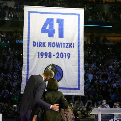 Nowitzki DPA 060122