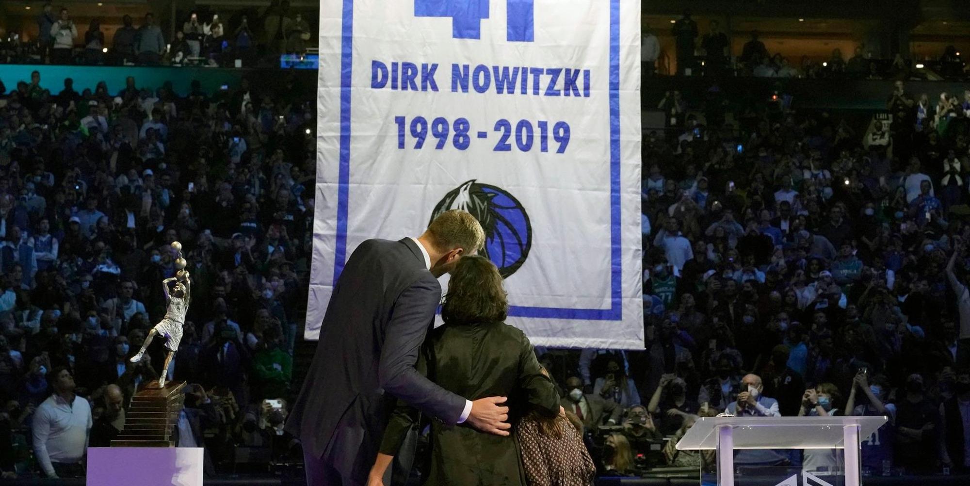 Nowitzki DPA 060122