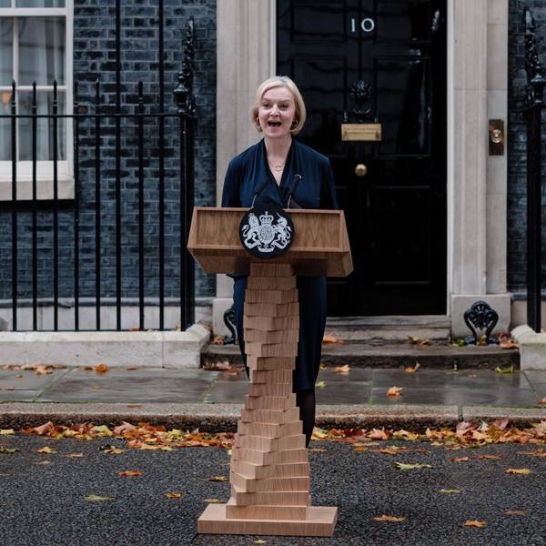 Liz Truss Pult Rücktritt 201022