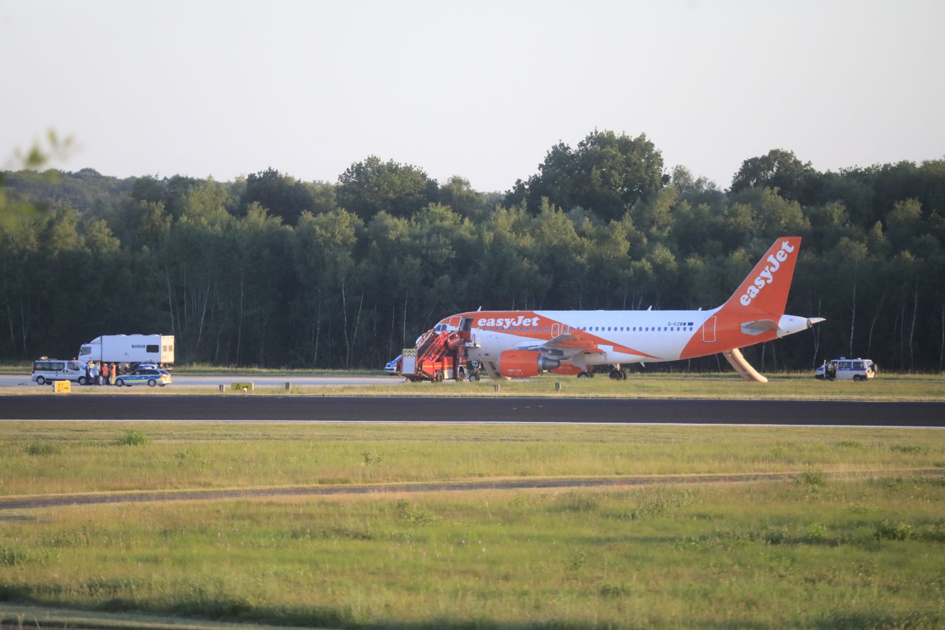 Flugzeug Köln-Bonn Krasniqi