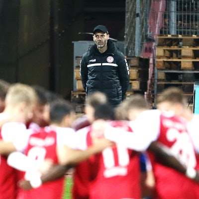 9B526254-8405-4FE9-80BF-B9ECC437BC4B