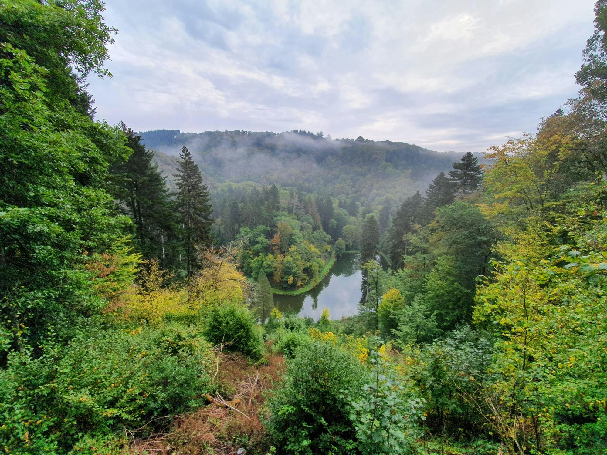 Eofel Burgweiher-Manderscheid © GesundLand Vulkaneifel-min