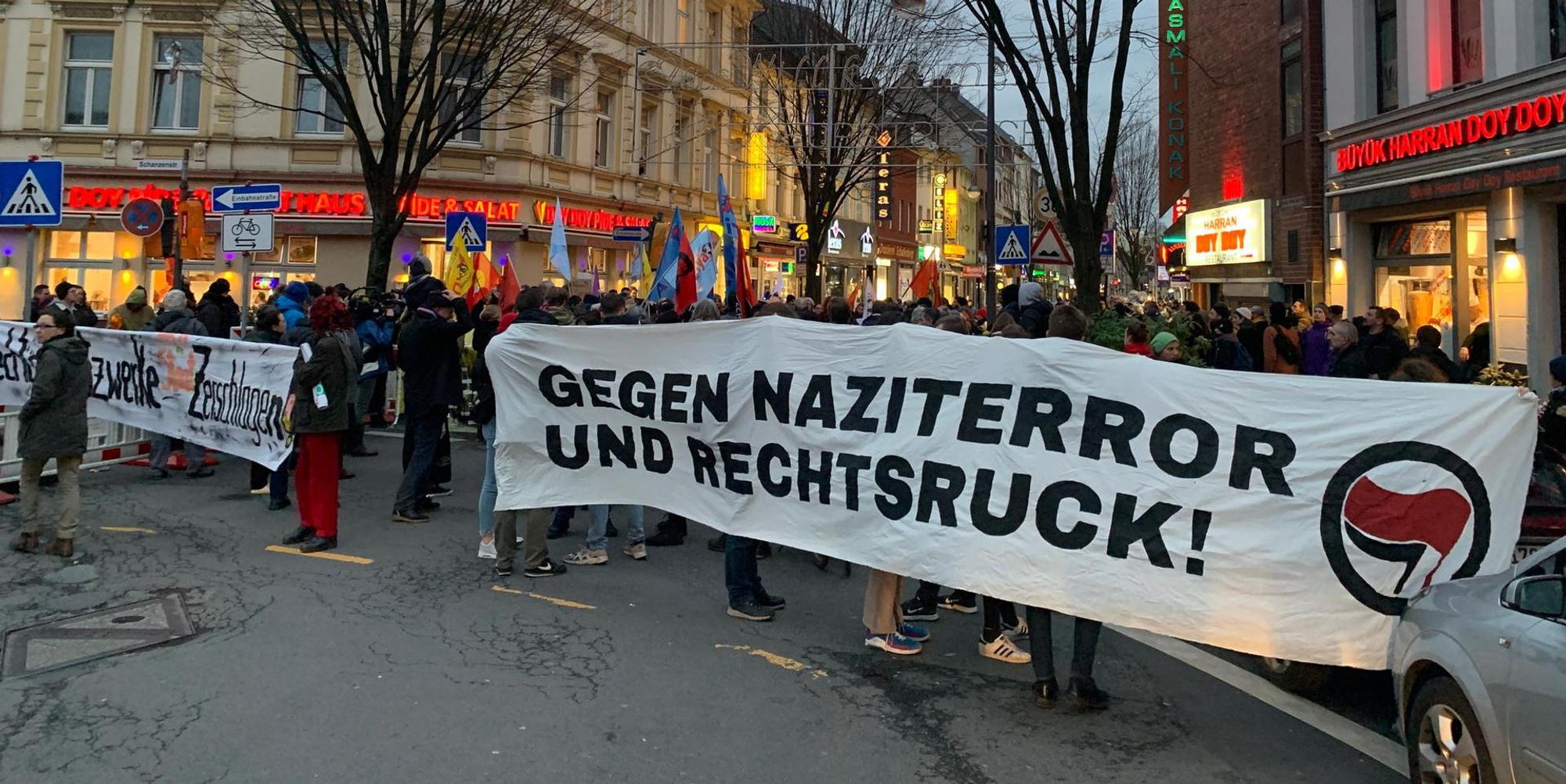 20200220gedenken-akyuez006_karneval_hanau