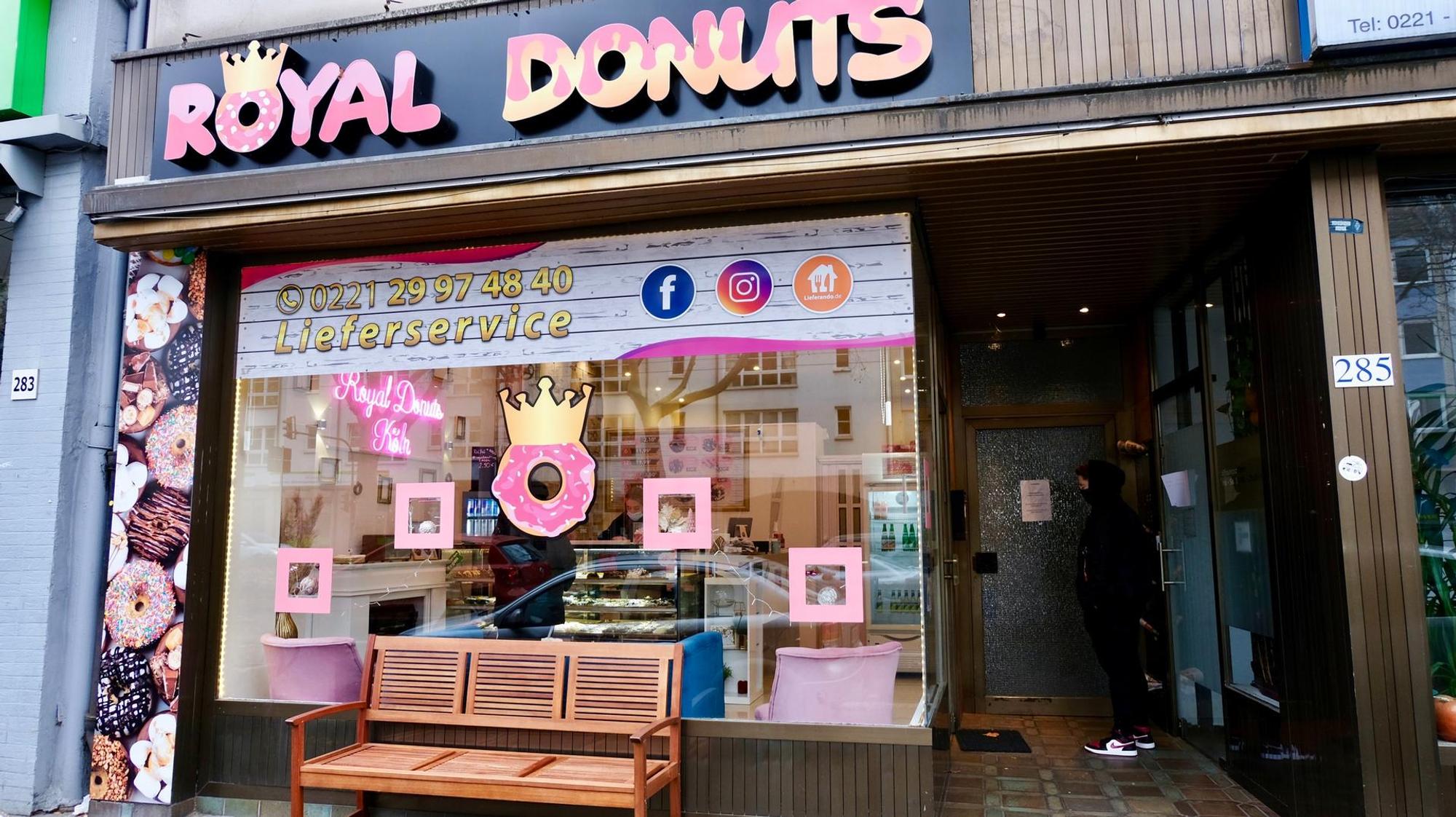 Royal Donuts1