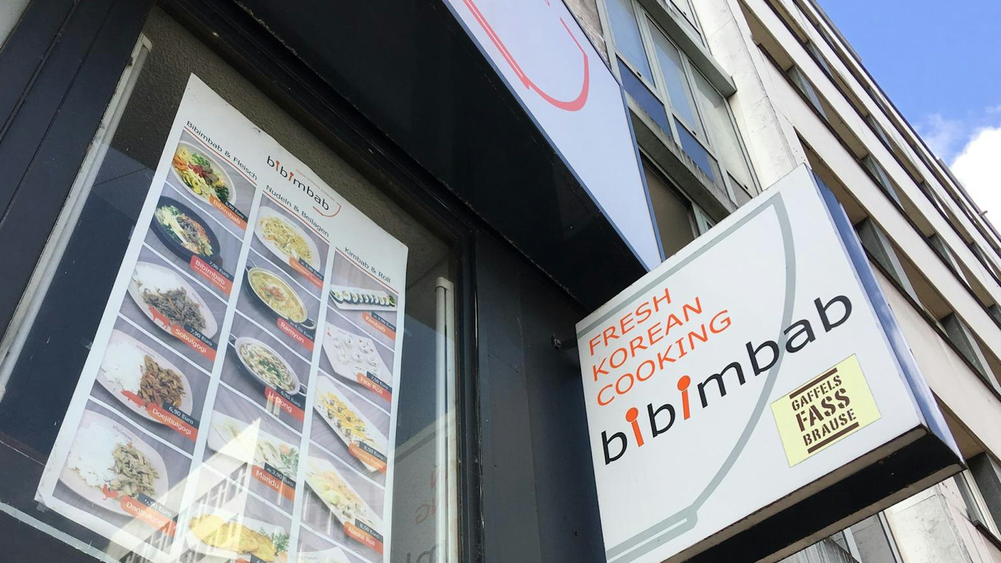 Das Schild des Lokals Bibimbab in Köln.