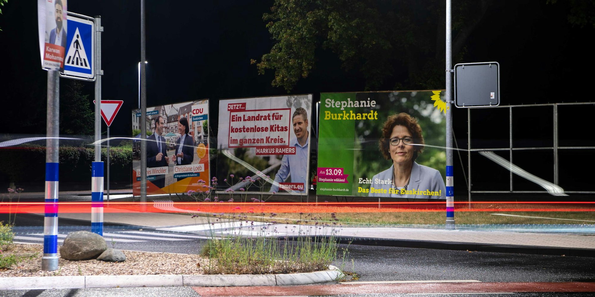 Wahlplakate Euskirchen Nacht