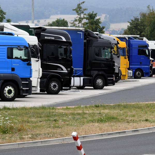 DPA_Lkw-Rastplatz