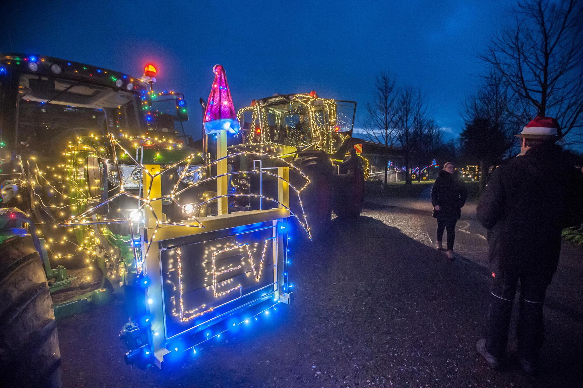 treckerparade_weihnachtenLEV_rar_RLE_12112021ALF_5823
