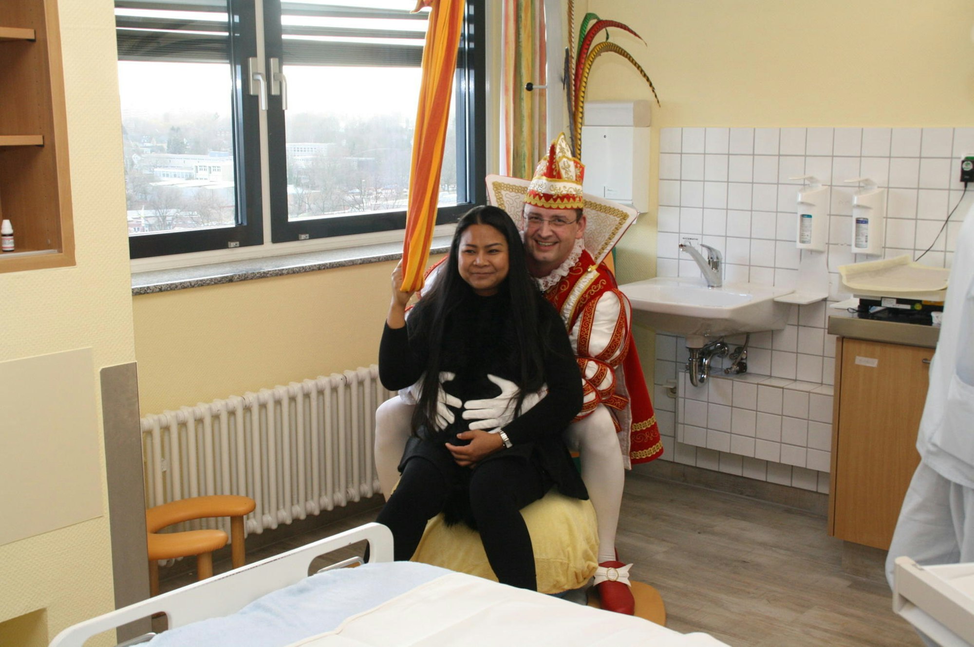 Frau_des_Frechener_Prinzen_schwanger