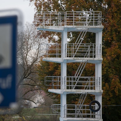 Freibad Unfall SYMBOL DPA 050822