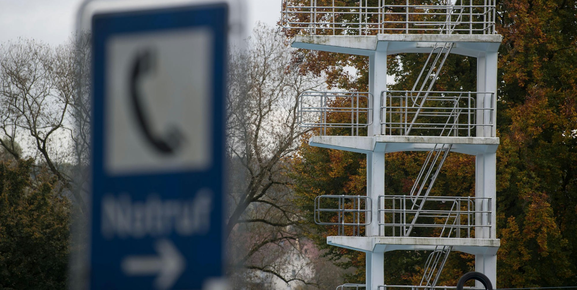 Freibad Unfall SYMBOL DPA 050822