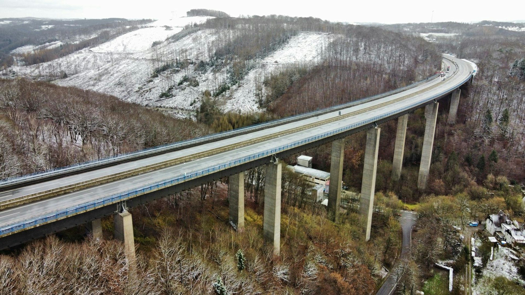Rahmede-Talbrücke nahe Lüdenscheid im Märkischen Kreis.