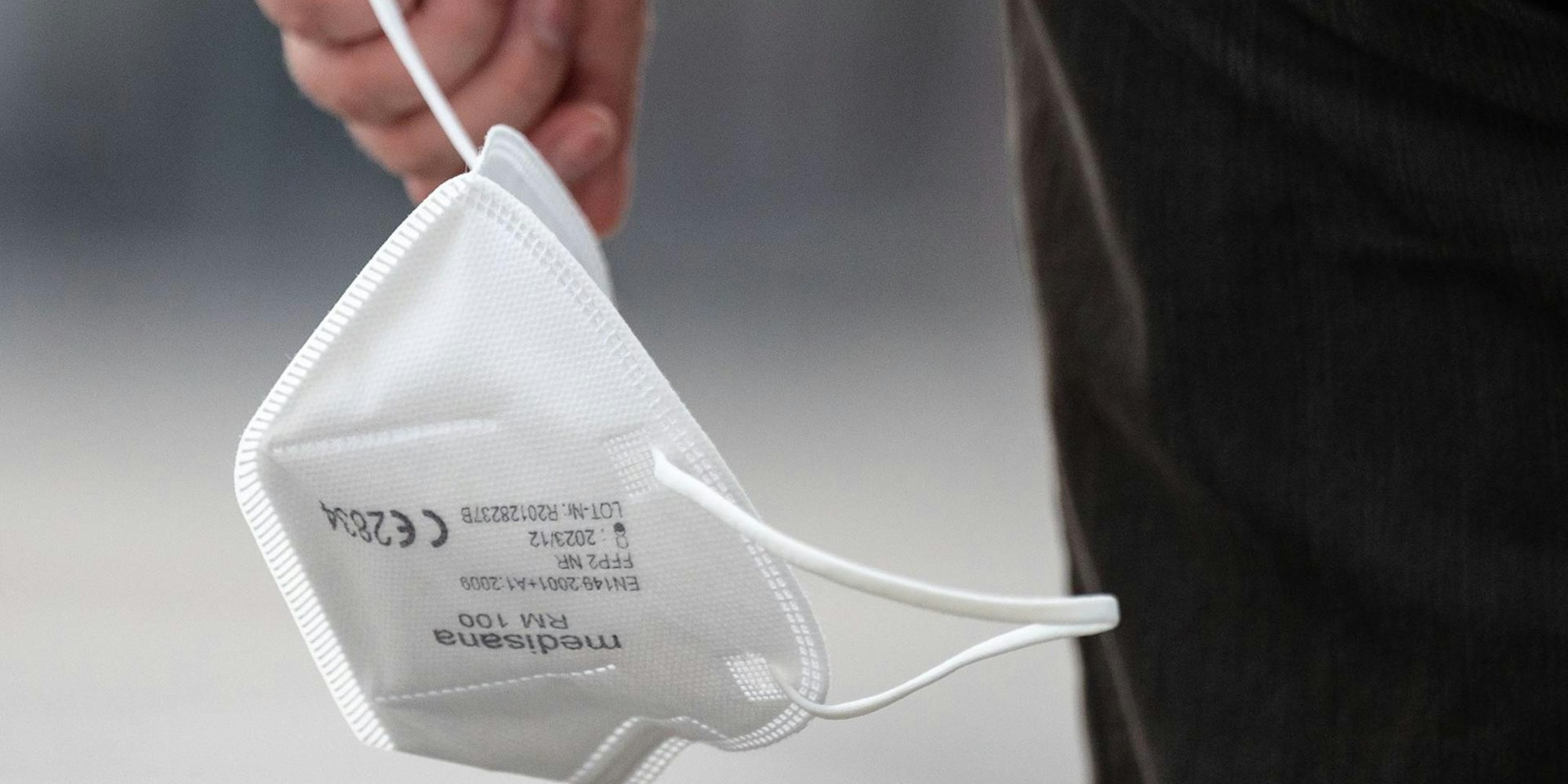 Maskenpflicht Ende Symbol dpa