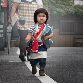 Szene aus „Old enough“