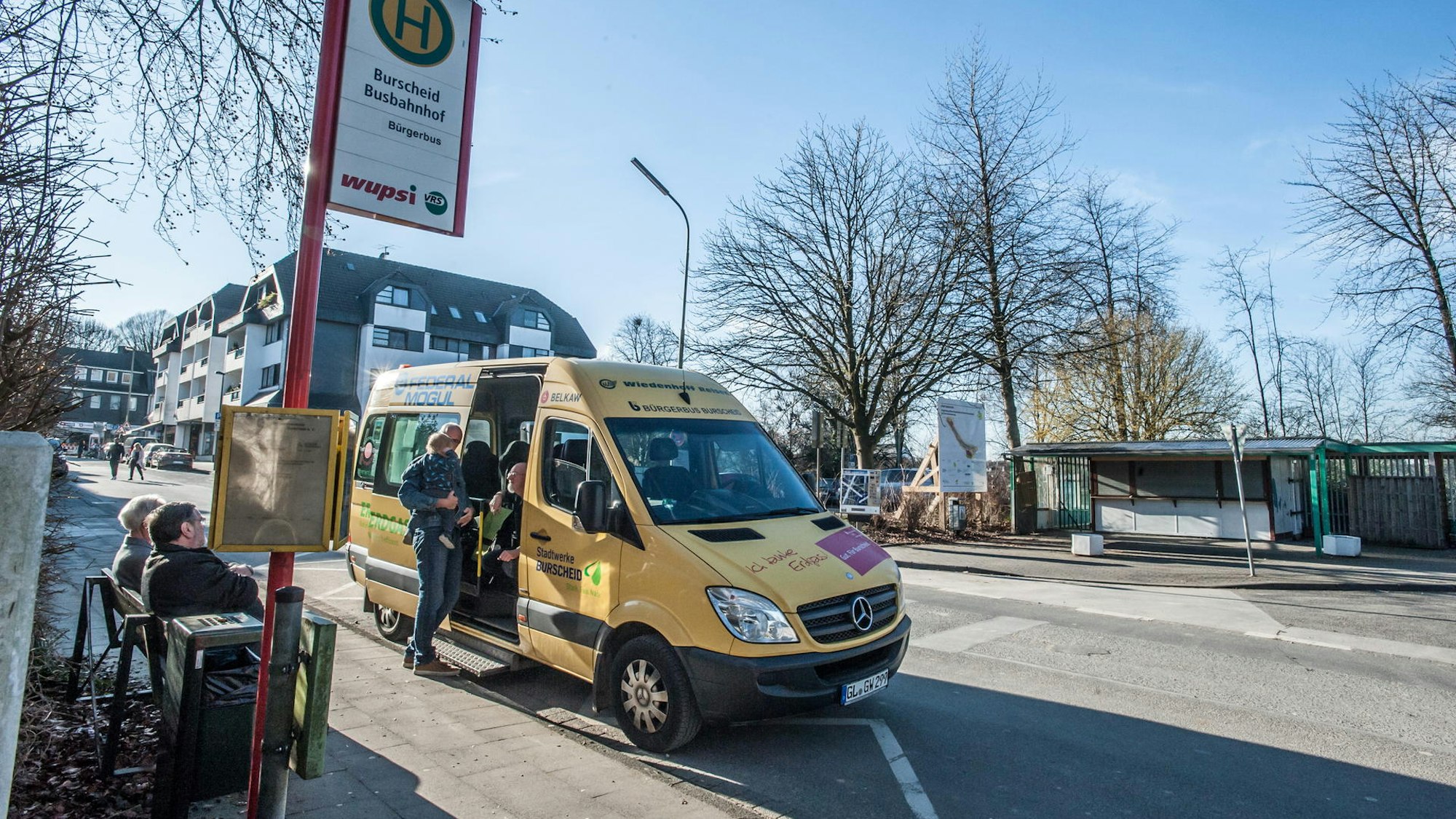 Der Bürgerbus an einer Haltestelle